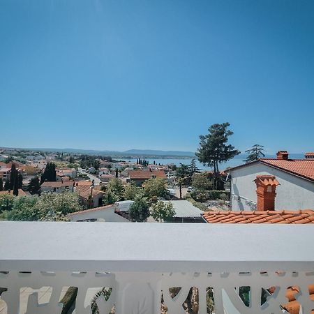 Apartments Marija Nada Malinska Bagian luar foto