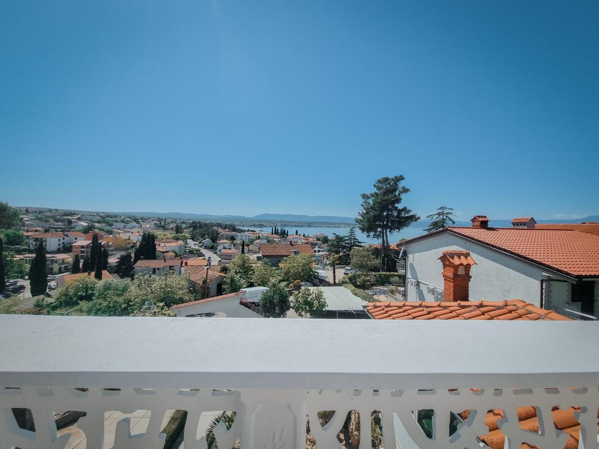Apartments Marija Nada Malinska Bagian luar foto