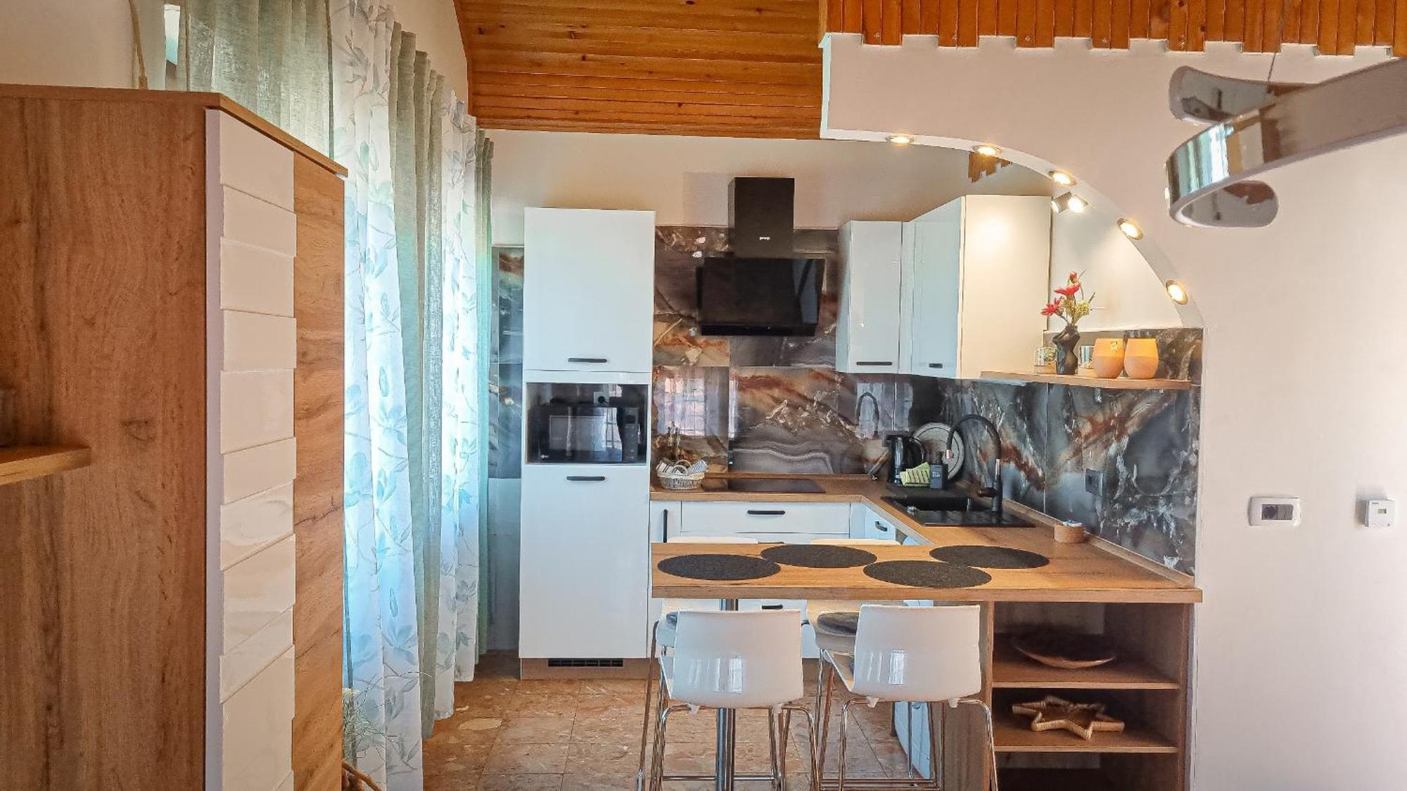 Apartments Marija Nada Malinska Bagian luar foto